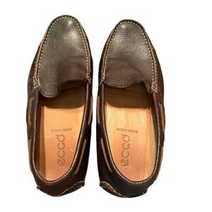 Ecco Sz 8.5 Extra‎ Width Loafer Slip On Business Preppy Classic
